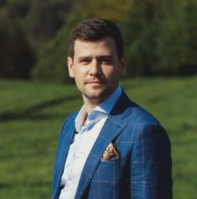 autor Artem Dovhopol